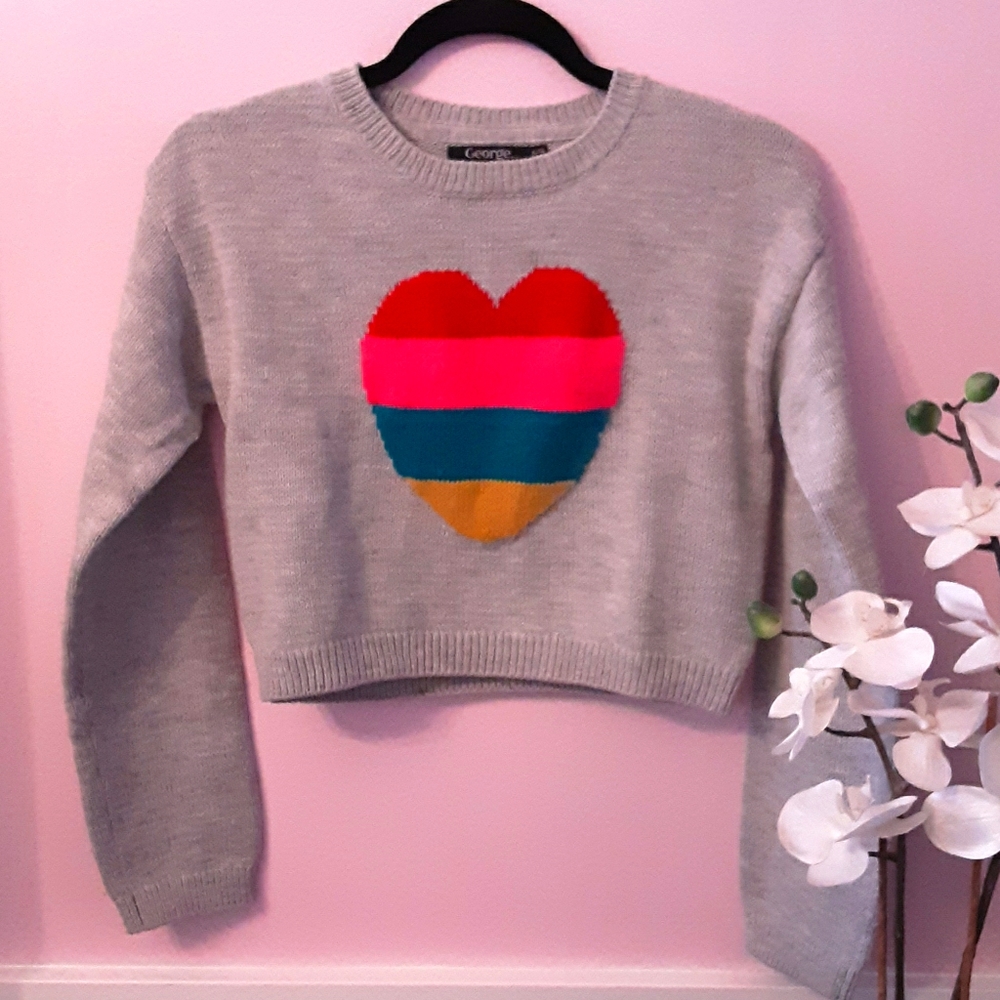 GIRLS: Grey cropped sweater with heart detail